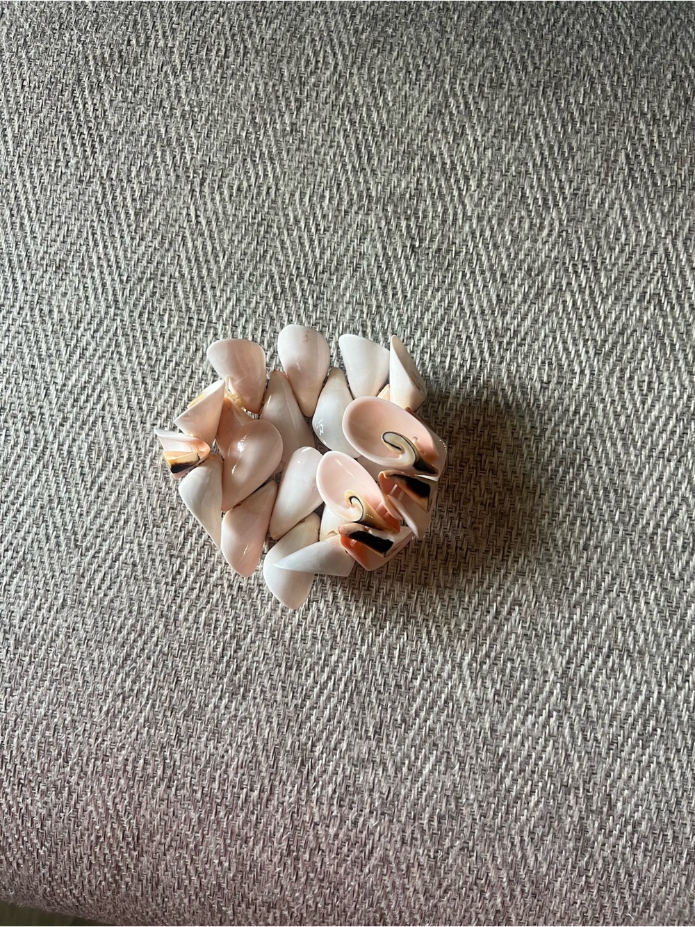 Pink Shell Cluster bracelet - Picture 7 of 7